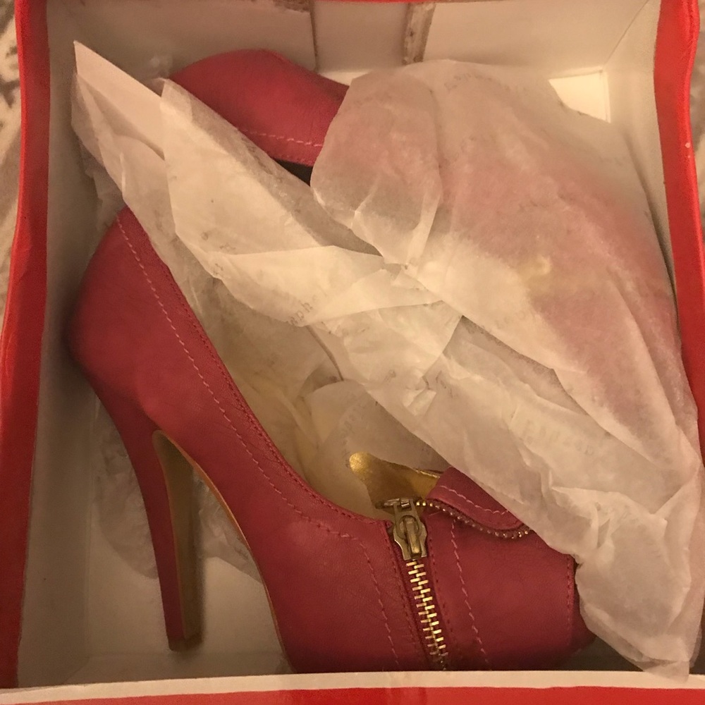 Women’s Heels